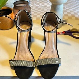 Delicacy black and rhinestone heels